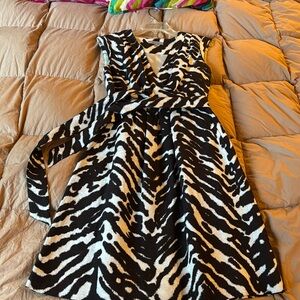 Classiques Entier - Brown & White zebra print dress with pockets and waist sash